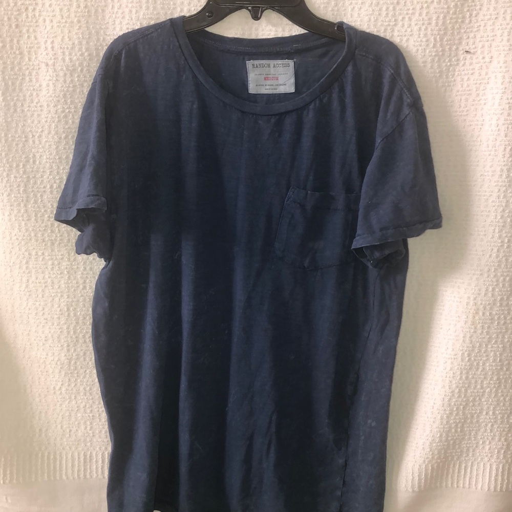 USED RANDOM ACCESS MENS TSHIRT